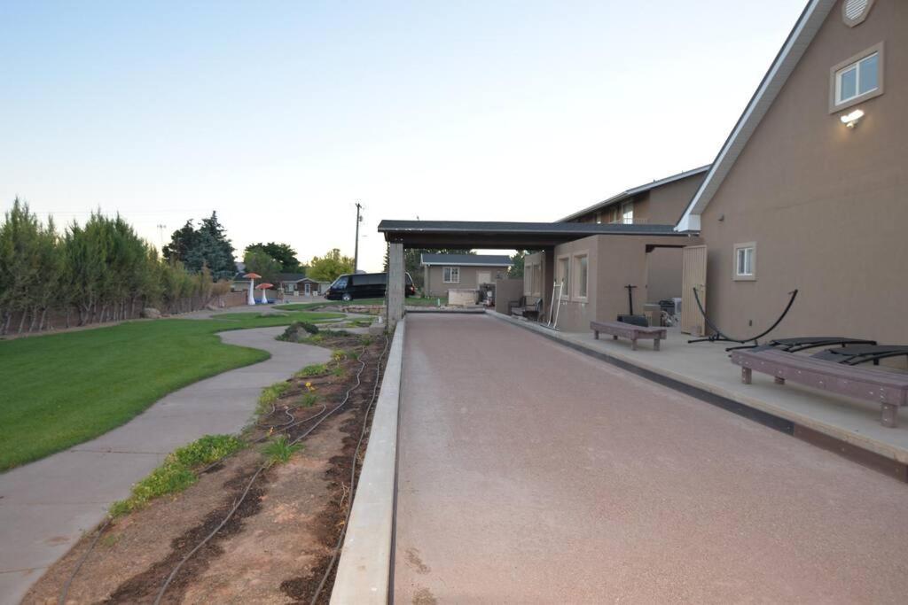Tacit Shadow Resort Paradise Deluxe Suite, Gym, Coffee Bar, Hot-Tub, Free Laundry, Food Available Parowan Экстерьер фото