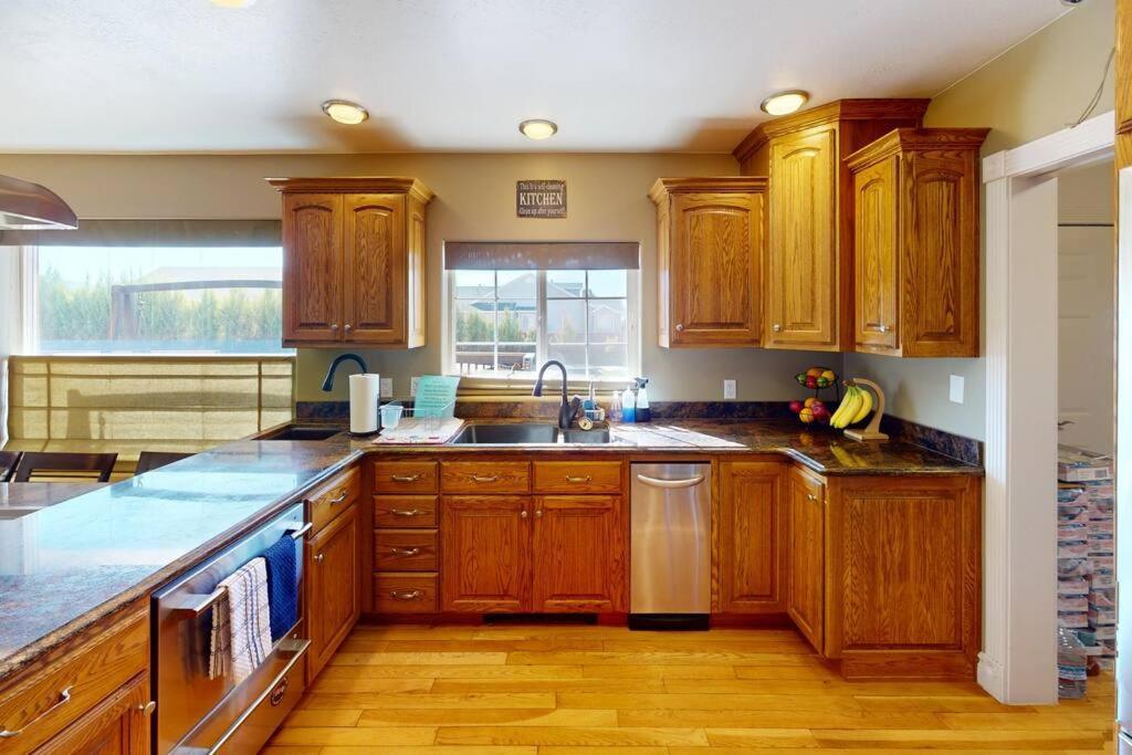 Tacit Shadow Resort Paradise Deluxe Suite, Gym, Coffee Bar, Hot-Tub, Free Laundry, Food Available Parowan Экстерьер фото