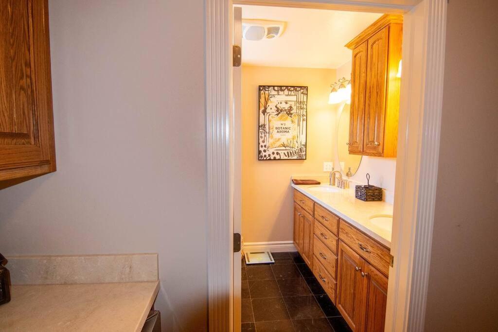 Tacit Shadow Resort Paradise Deluxe Suite, Gym, Coffee Bar, Hot-Tub, Free Laundry, Food Available Parowan Экстерьер фото
