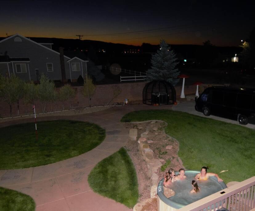 Tacit Shadow Resort Paradise Deluxe Suite, Gym, Coffee Bar, Hot-Tub, Free Laundry, Food Available Parowan Экстерьер фото